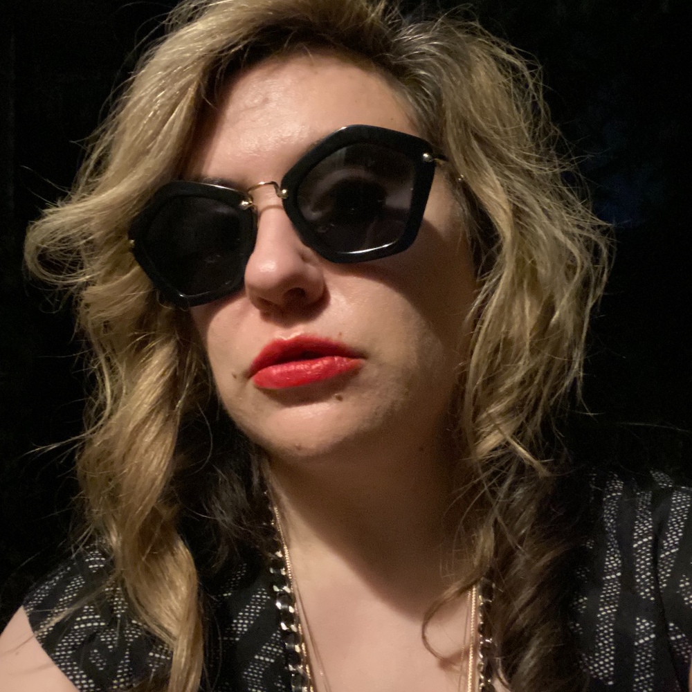 Meet your Posher, Roberta